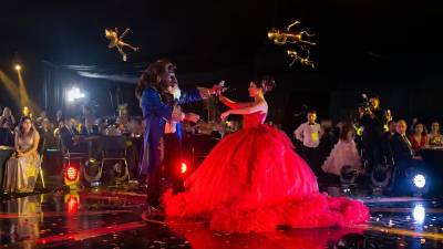 El alcalde del municipio de Alvarado, Veracruz, Alberto ‘Beto’ Cobos presuntamente está relacionado con el presunto festejo millonario de los XV años de su hija.