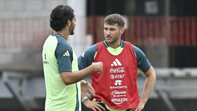 Javier Aguirre respaldó públicamente a Santiago Giménez y aseguró que el delantero del AC Milan será considerado para el Mundial 2026 si está sano.