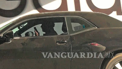 $!Captan a Gabriel Soto saliendo del departamento de Irina Baeva (fotos)