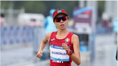 Alegna González destacó con su participación en el maratón de relevos.