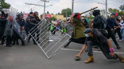 Enfrentamientos en las proximidades del Estadio Azteca