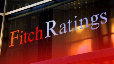 Fitch estimó que la deuda pública general, que alcanzó 54,6 % del PIB en 2025, seguirá aumentando hasta llegar al 58 % en 2027.