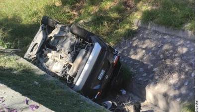 De lo que fuera un reporte de volcadura al poniente de Monterrey, Nuevo León, se tornó en un crimen que cobraría la vida de la víctima y el agresor con horas de diferencia.