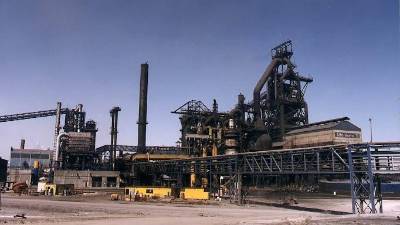 La incertidumbre sigue rondando sobre AHMSA al no haber una oficialización de las autoridades de que se haya realizado el depósito de 56 mdd para seguir con el proceso de compra.