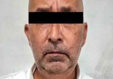 El monto que las autoridades atribuyen como posible afectación asciende aproximadamente a 57 millones 411 mil pesos, una cantidad que forma parte de los hechos que deberán ser acreditados durante el desarrollo del proceso penal.