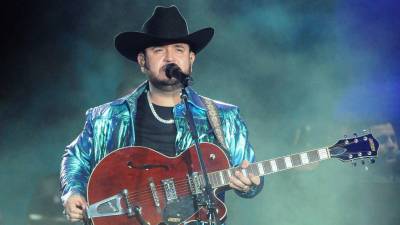 ¿Ya tienes tu boleto para su show en Saltillo? ¡Te dejamos las canciones imperdibles de Edén Muñoz!