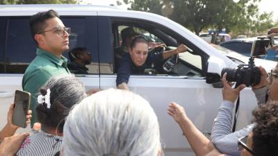 Durante su visita a los hospitalizados por el descarrilamiento del Corredor Interoceánico del Istmo de Tehuantepec, la presidenta Claudia Sheinbaum Pardo anunció la entrega inmediata de apoyos económicos por 30 mil pesos a las personas lesionadas y a las familias afectadas.