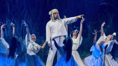 Corona. Con récords en Spotify y múltiples premios Grammy, el artista puertorriqueño promete un espectáculo cargado de mensaje, ritmo y cultura.