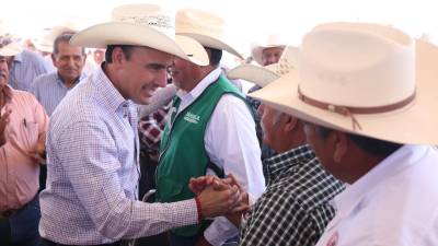 El gobernador resaltó que la implementación de los estímulos fiscales tiene como objetivo aliviar la carga administrativa de los productores ganaderos y fomentar la competitividad del sector agropecuario en Coahuila.