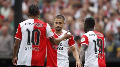 Una temporada llena de emociones para el Feyenoord llega a su fin en el fútbol neerlandés, desgraciadamente Santiago Giménez no formó parte de la celebración.