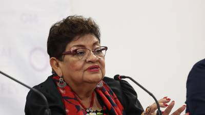 Madres buscadoras presentaron un amparo contra la FGR y las 32 fiscalías por fallas en el Banco Nacional de Datos Forenses.