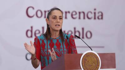 Sheinbaum acotó que no le corresponde a ella decidir sobre las solicitudes de licencia de funcionarios.