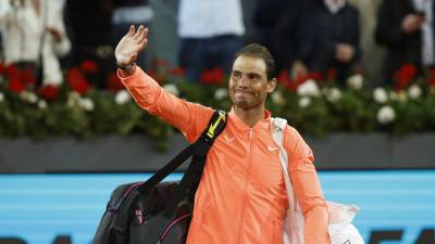 Rafa Nadal recibió un homenaje tras caer frente al checo Jiri Lehecka en la Caja Mágica de Madrid.