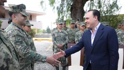 Manolo Jiménez encabezó una reunión con mandos de la Marina para fortalecer la coordinación institucional en materia de seguridad.