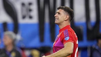 Emiliano Martínez detuvo dos penales para darle el pase a las Semifinales a Argentina.