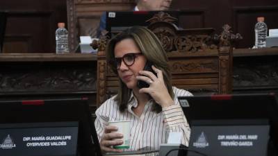 Las diputadas Guadalupe Oyervides (en la imagen), y Beatriz Fraustro explicaron el impacto de los nuevos criterios de la SCJN sobre las leyes de ingresos municipales en Coahuila.