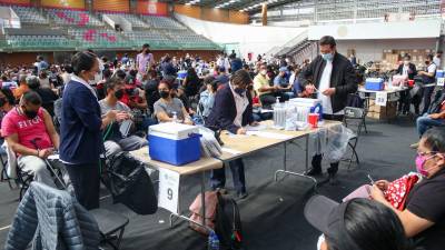 Considerando una transmisión residual baja o moderada del virus, la OCDE prevé pérdidas en un rango de 0.1 a 0.2 por ciento del PIB mundial.