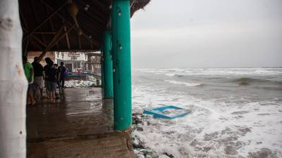 El huracán Polo influirá en las condiciones meteorológicas de varias regiones de México durante este sábado.