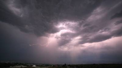 El SMN y Conagua mantienen alerta climatológica por lluvias muy fuertes, vientos de hasta 70 km/h y temperaturas de hasta 45 °C en México.