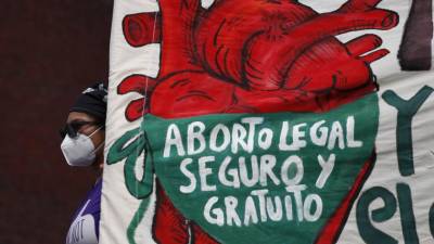 Permitir el aborto en México ha sido una larga hazaña, liderada por diversos grupos feministas del país.