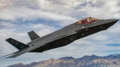 La Administración Federal de Aviación advirtió en dos ocasiones a las aerolíneas estadounidenses que “tengan precaución” al volar sobre México y partes de América Central y del Sur debido a la actividad militar.