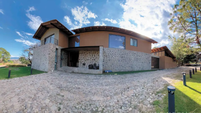 La FGR admitió que no se resguardó “de inmediato” la cabaña donde se encontraba Nemesio Oseguera Cervantes ‘El Mencho’, entonces líder del Cártel Jalisco Nueva Generación (CJNG) en Tapalpa, Jalisco.