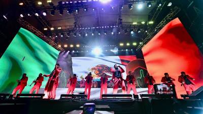 La Banda El Recodo sorprendió a los saltillenses al salir un poco antes de lo programado.