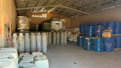 Gabinete de Seguridad de México informó el desmantelamiento de una bodega en Ahome, Sinaloa, con miles de litros de metanfetamina y químicos.