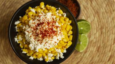 Desde los tradicionales tamales de elote hasta el irresistible pan de elote, hay una opción para cada ocasión.