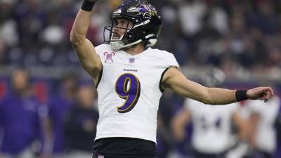 Tucker sale del retiro, por su parte, Harrison Butker conserva la titularidad, pero ahora tendrá competencia directa mientras intenta recuperar su efectividad.