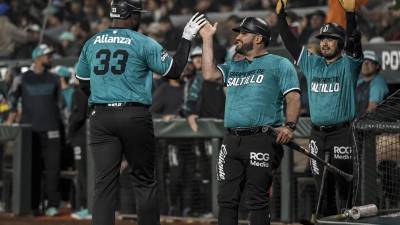 Saraperos de Saltillo y Sultanes de Monterrey protagonizaron un duelo con causa ante más de 10 mil aficionados en el Estadio Madero.