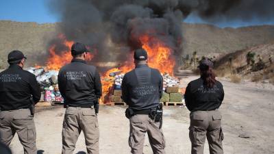Una vez que se hace un decomiso de droga, autoridades la incineran en un lugar seguro.