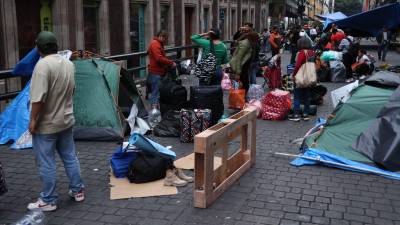 Las dirigencias del magisterio disidente concretaron el repliegue de los contingentes estatales tras suscribir minutas con las dependencias federales.