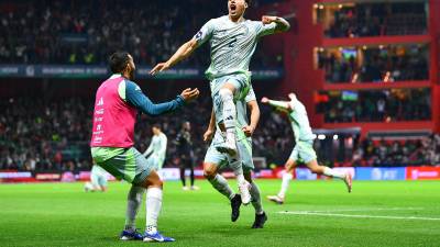 México protagonizó una remontada histórica en el Estadio Nemesio Diez, venciendo 4-0 a Honduras para asegurar su pase a las semifinales de la Concacaf Nations League.