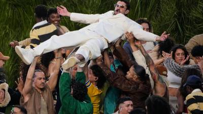 Icónico. Pese a las críticas negativas el Super Bowl repuntó las reproducciones del catálogo musical del puertorriqueño.