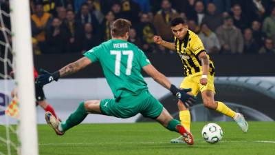 Orbelín Pineda participó en el triunfo del AEK Atenas, que resolvió el partido en los últimos minutos en el OPAP Arena.