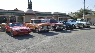 Más de 50 automóviles y camionetas clásicas se exhibirán en el evento, atrayendo a los amantes de los vehículos antiguos.