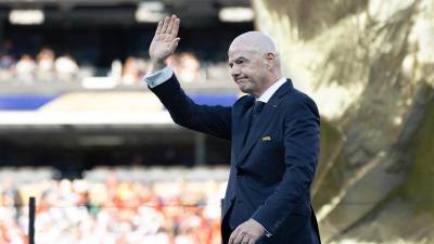Gianni Infantino retiró el controvertido proyecto después de que UEFA amenazara con abandonar todas las competencias de la FIFA.