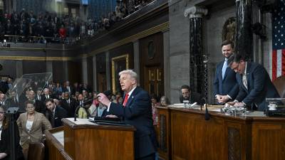 El presidente Donald Trump pronuncia su discurso sobre el Estado de la Unión ante una sesión conjunta del Congreso en el Capitolio de Washington.