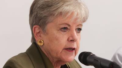 La titular de la Semarnat vinculó la presión geopolítica sobre energéticos con la urgencia de fortalecer capacidades propias.