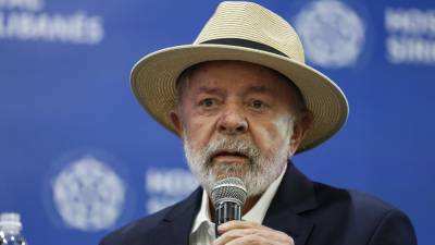 El presidente brasileño, Luiz Inácio Lula da Silva, habla durante una rueda de prensa en el Hospital Sirio Libanés este domingo, en São Paulo, Brasil.