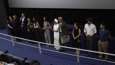 Fiesta. Gabo Ramos, Armando Castilla y Karen Martín acompañaron la presentación de ‘El Desaire’ previo a su estreno nacional.