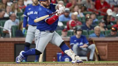 El cátcher de los Azulejos de Toronto, Alejandro Kirk, con sus jonrones, sigue dando pasos de gigante y puede conseguir ser titular en el Jurgo de Estrellas de la MLB.