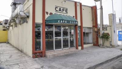 “Gracias por acordarse de nosotros”, dijo Rolando Molina, propietario del Café Viena en el bulevar Presidente Cárdenas.