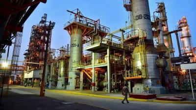 Un hecho inusual en los mercados energéticos puso a la Mezcla Mexicana de Exportación por arriba del marcador estadounidense WTI, impulsada por la demanda de crudos pesados.