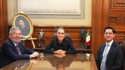 Sheinbaum Pardo anunció la salida de De la Fuente como titular de la SRE por motivos de salud y dio a conocer que tomó la decisión de proponer al Senado de la República a Velasco Álvarez como canciller.