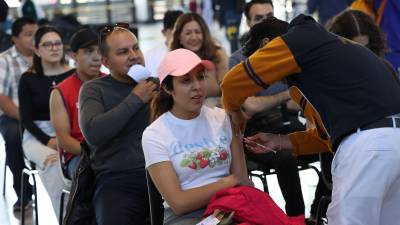 Las autoridades federales mantienen una campaña de vacunación en todo el País.