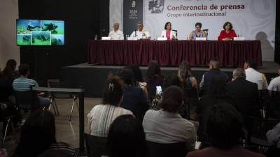 CIUDAD DE MÉXICO, 16ABRIL2026.- Víctor Rodríguez Padilla, Director General de Petróleos Mexicanos (Pemex); Raymundo Pedro Morales Ángeles, Secretario de Marina (Semar); Luz Elena González Escobar, Secretaria de Energía (SENER); Marina Robles García, secretaría de biodiversidad y restauración ambiental y Rosaura Ruiz Gutiérrez, ofrecieron conferencia de prensa en las instalaciones de la SENER. FOTO: ANDREA MURCIA /CUARTOSCURO.COM