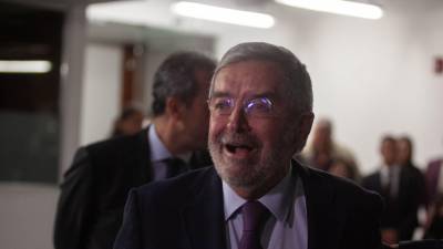 La Presidenta aseguró que la transición temporal se hará con normalidad administrativa y que no se afectará la conducción de la política exterior ni los compromisos internacionales de México.