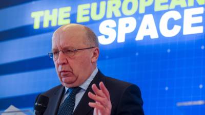 Brussels (Belgium), 28/01/2025.- European Commissioner for Defense and Space Andrius Kubilius speaks during a press conference at the opening of the 17th European Space Conference organized by the European Space Agency (ESA) in Brussels, Belgium, 28 January 2025. The two-day conference agenda features topics such as Earth observation, navigation, and secure telecommunications. (Bélgica, Bruselas) EFE/EPA/OLIVIER HOSLET